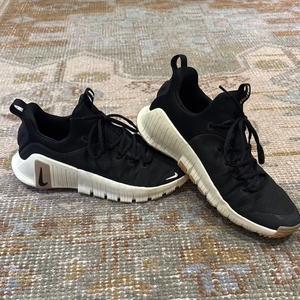 Nike Cross-Training Sneakers - Picture 1 of 5